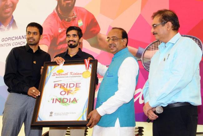 Union Sports Minister Vijay Goel felicitates badminton champion Shrikanth Kidambi and coach Gopichand 