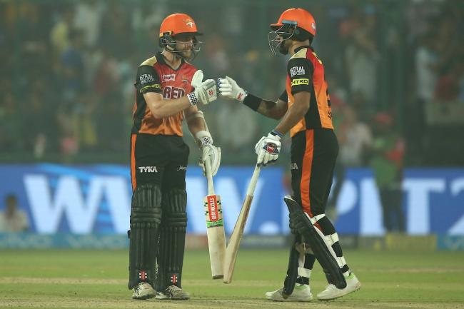 Shikhar Dhawa, Kane Williamson ensure Sunrisers Hyderabad victory against Delhi