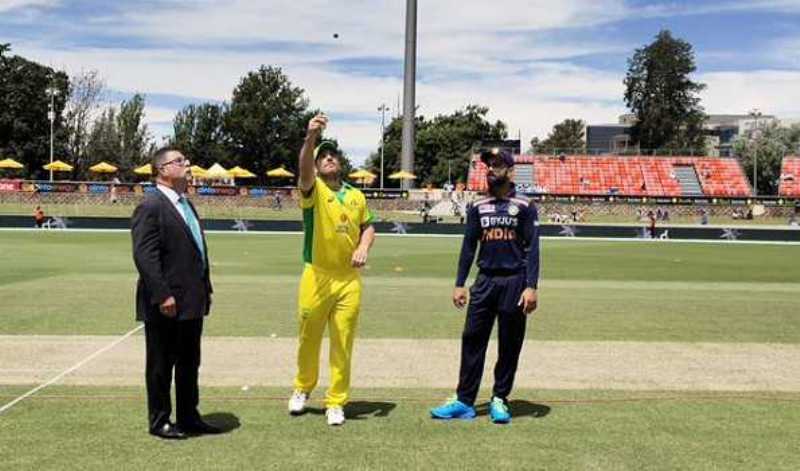 Third ODI: India win toss, opt to bat against Australia