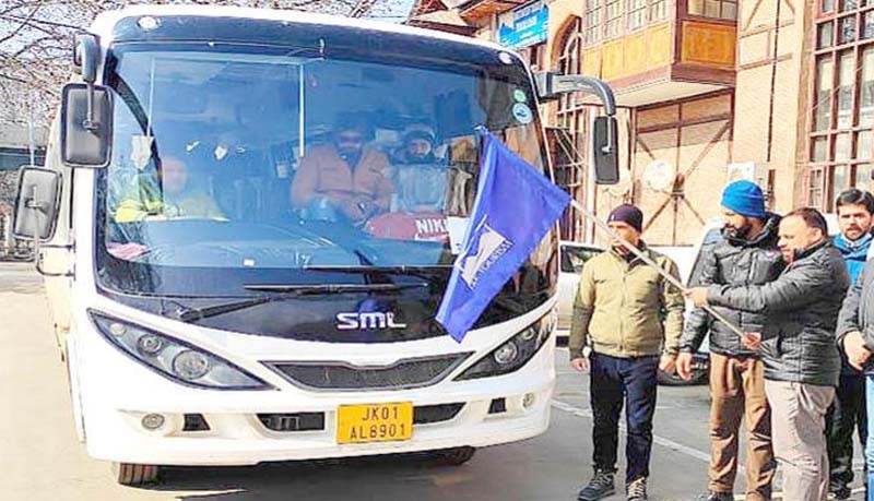 Jammu and Kashmir: Ski course begins at Gulmarg