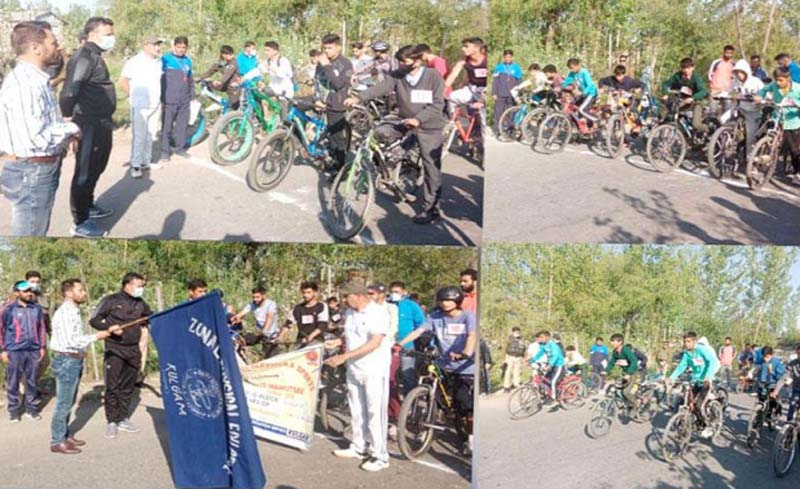 Jammu and Kashmir: DC Kulgam flags off cycle race