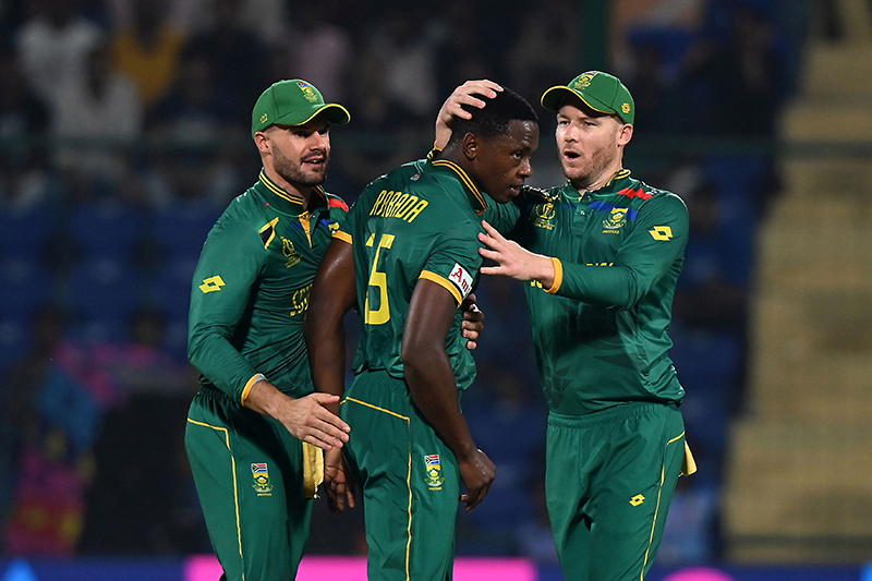 South Africa win toss, elect to bat first against Australia in World Cup semi-final 2