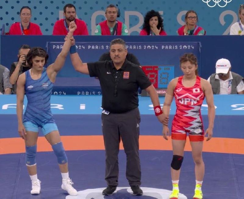 Vinesh Phogat makes history by storming into women's 50kg wrestling final, assured of silver at least