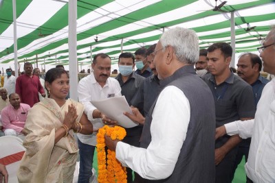 Nitish Kumar at Jan Sampark Yatra near Patna