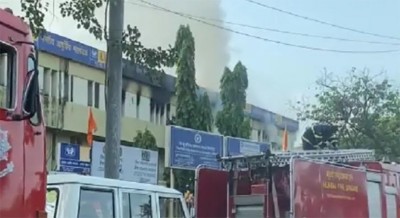 Fire in LIC office in Mumbai