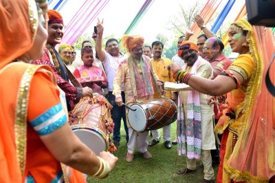 India celebrates Holi