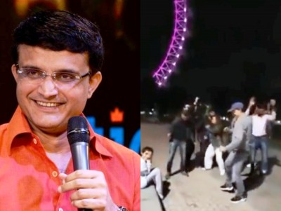 Sourav Ganguly rings in 50th birthday dancing his heart out to 'Om Shanti Om' near London Eye. See video