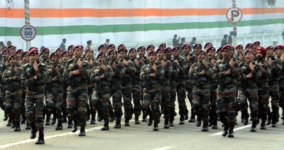 Indian Army commandos march past saluting dais during R-Day parade in Kolkata