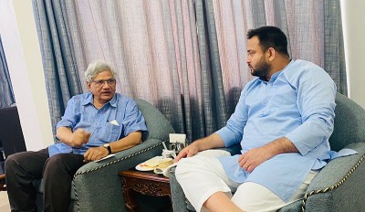 Tejashwi Yadav meets Sonia Gandhi, Sitaram Yechury in Delhi