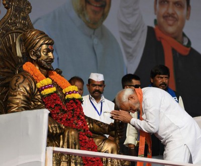 Narendra Modi pays tribute to  Chhatrapati Shivaji Maharaj