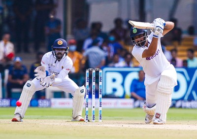 Pink-ball Test: India dominate Day 1, reduce Sri Lanka 86/6