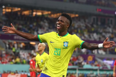 Brazil turn on style to reach FIFA World Cup quarterfinals