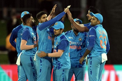 Hardik Pandya's aggressive batting helps India win T20I series against New Zealand