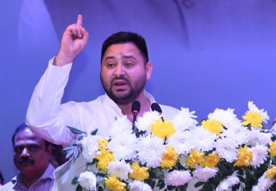 Tejashwi Yadav addresses employees of water resources dept in Bihar