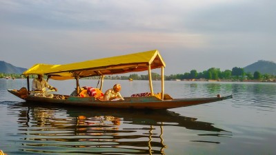 Kashmir's heritage celebrated at Insha-e-Darab