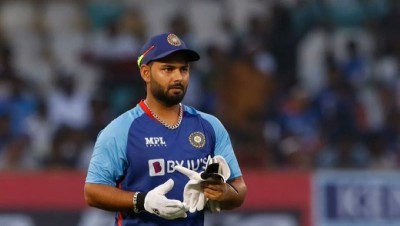 Cricket world wishes Rishabh pant 'speedy recovery'