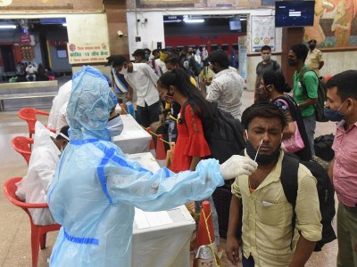 Maharashtra records 81 pct rise in Covid infections in single day, Mumbai cases almost double