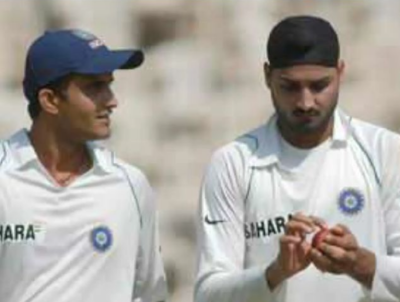 Sourav Ganguly leaves this birthday message for Harbhajan Singh. Read