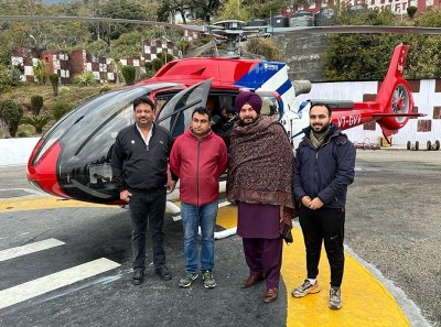 Punjab Congress Prez Navjot Sidhu visits Vaishno Devi