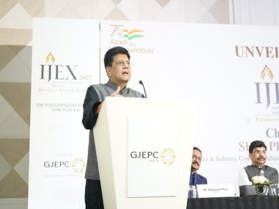 Piyush Goyal exhorts G&J industry to triple India’s exports to $100 billion