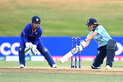 England earn four-wicket win over India in Women's World Cup