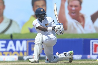 Angelo Mathews tests Covid-19 positive, Oshada Fernando replacement