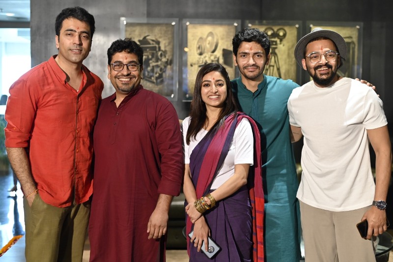 SVF hosts 'Shubho Mahurat' of Arindam Sil's Byomkesh and Dhrubo Banerjee's Karnasubarna Guptodhon