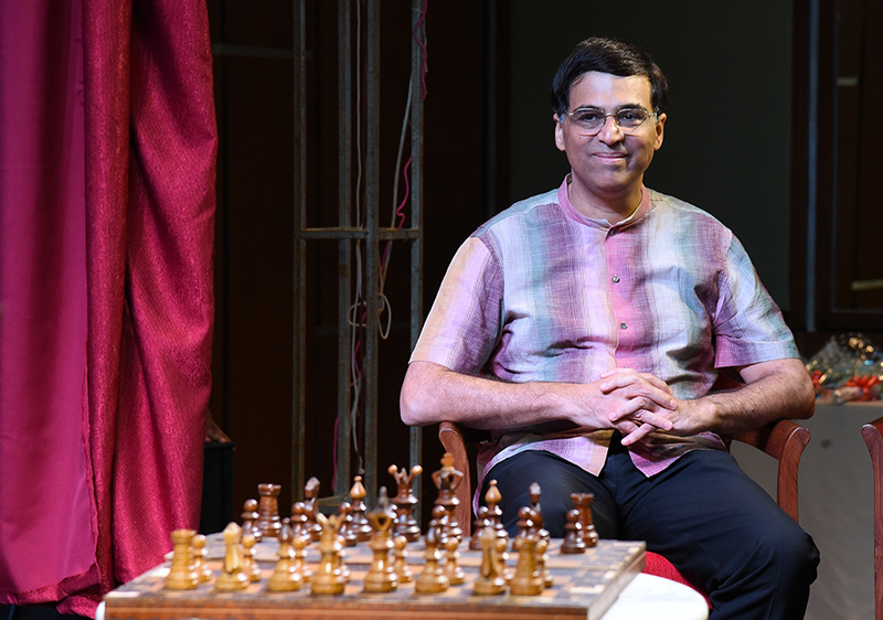 Viswanathan Anand, Surya Sekhar Ganguly grace pre-teaser poster launch of 'Dabaru'