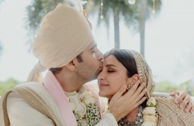 Parineeti Chopra, Raghav Chadha drop wedding pictures on social media. See them