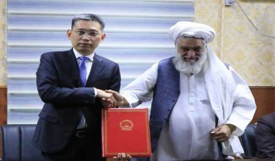 China hands over  first batch of quake aid to Afghanistan at Kabul event