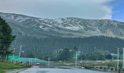 Jammu and Kashmir: Upper reaches of Gulmarg experiences season's first light snowfall