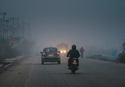 Dense fog envelops Delhi as mercury dips to 1.9 degrees Celsius