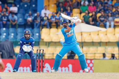 KL Rahul scores 39 against Sri Lanka