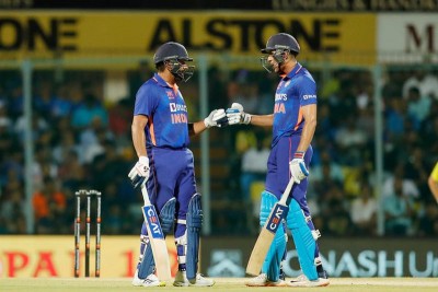 Hardik Pandya, Siraj's three-fers restrict Aus to 269 allout