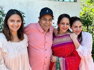 Hema Malini, Dharmendra celebrate 43rd wedding anniversary with family