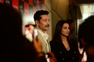 Tota Roy Choudhury, Mimi Chakraborty's 'Jaha Bolibo Shotto Bolibo' gets its trailer launched