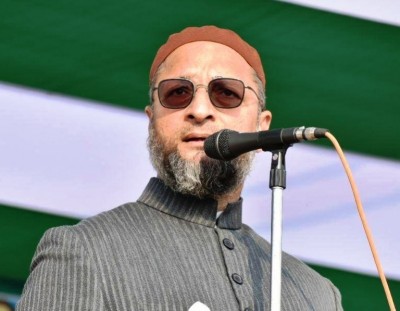 Asaduddin Owaisi praises Telangana CM KCR on election year