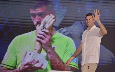 Argentina goalkeeper Emiliano Martinez visits Kolkata