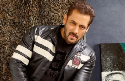 'Shah Rukh, Aamir, me, Akki and Ajay will give them run for money': Salman Khan on younger actors