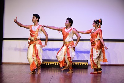 International seminar on the Ramayana in Delhi draws many participants; scholars discuss about the epic's influence on SouthEast Asia