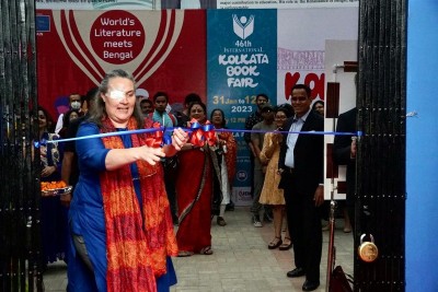 Consul General Melinda Pavek inaugurates US Pavilion at Kolkata Book Fair