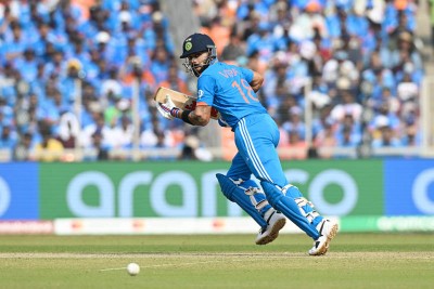 Australia bowl out India for 240 runs in World Cup final