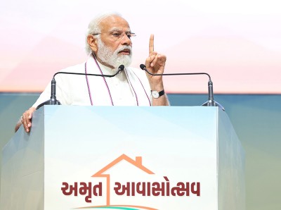 PM Narendra Modi lays foundation stone and dedicates to nation projects worth around Rs 4400 crores in Gandhinagar