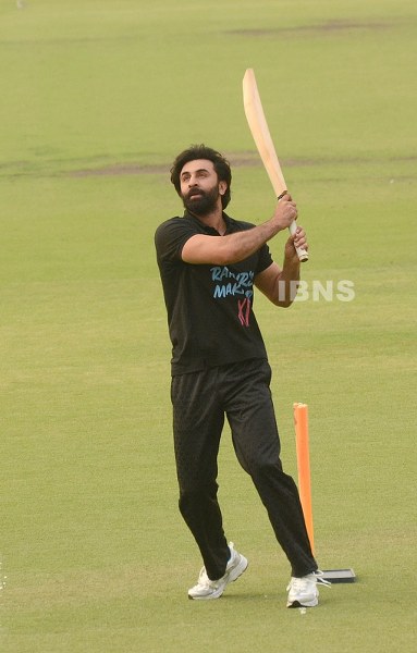 Ranbir Kapoor, Sourav Ganguly at Eden Gardens for cricket and Tu Jhoothi Main Makkaar