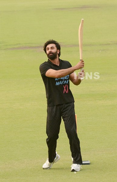 Ranbir Kapoor, Sourav Ganguly at Eden Gardens for cricket and Tu Jhoothi Main Makkaar