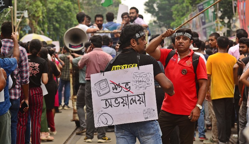 West Bengal junior doctors ramp up protests over RG Kar case