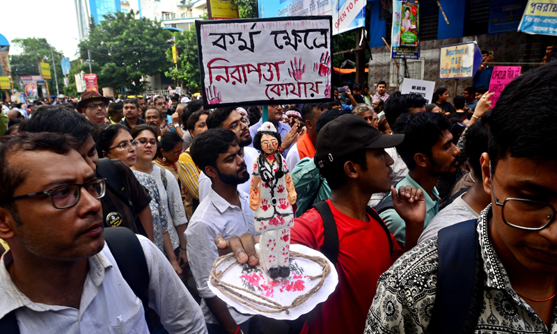 RG Kar: Junior doctors protest outside Swasthya Bhavan in Salt Lake defying Supreme Court deadline