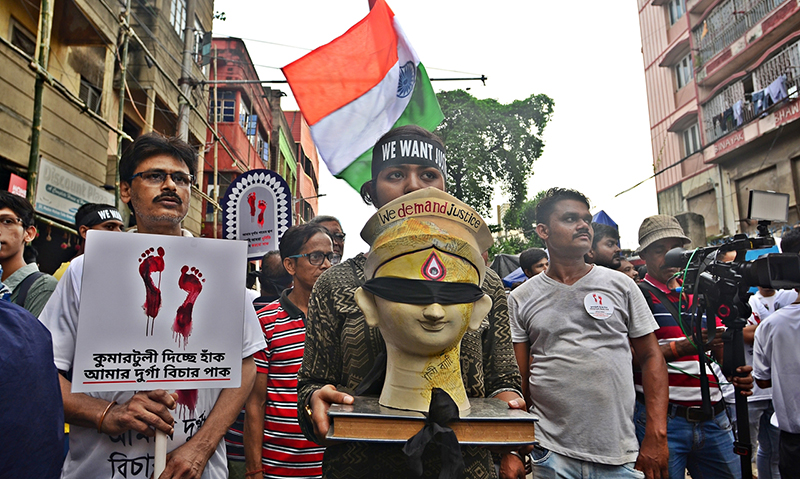 Clay artisans march demanding justice for RG Kar victim