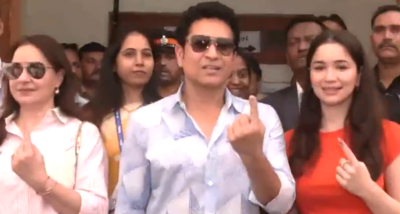 Akshay Kumar, Sachin Tendulkar among early voters in Maharashtra assembly elections