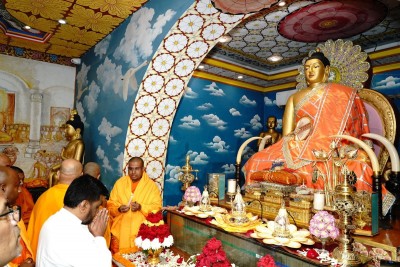 Sri Lankan President Anura Kumara Dissanayake visits Mahabodhi Temple